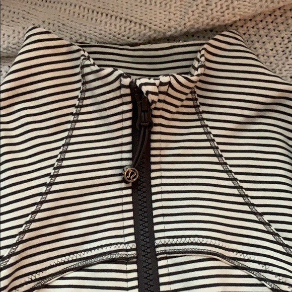Lululemon Jacket - Picture 6 of 6